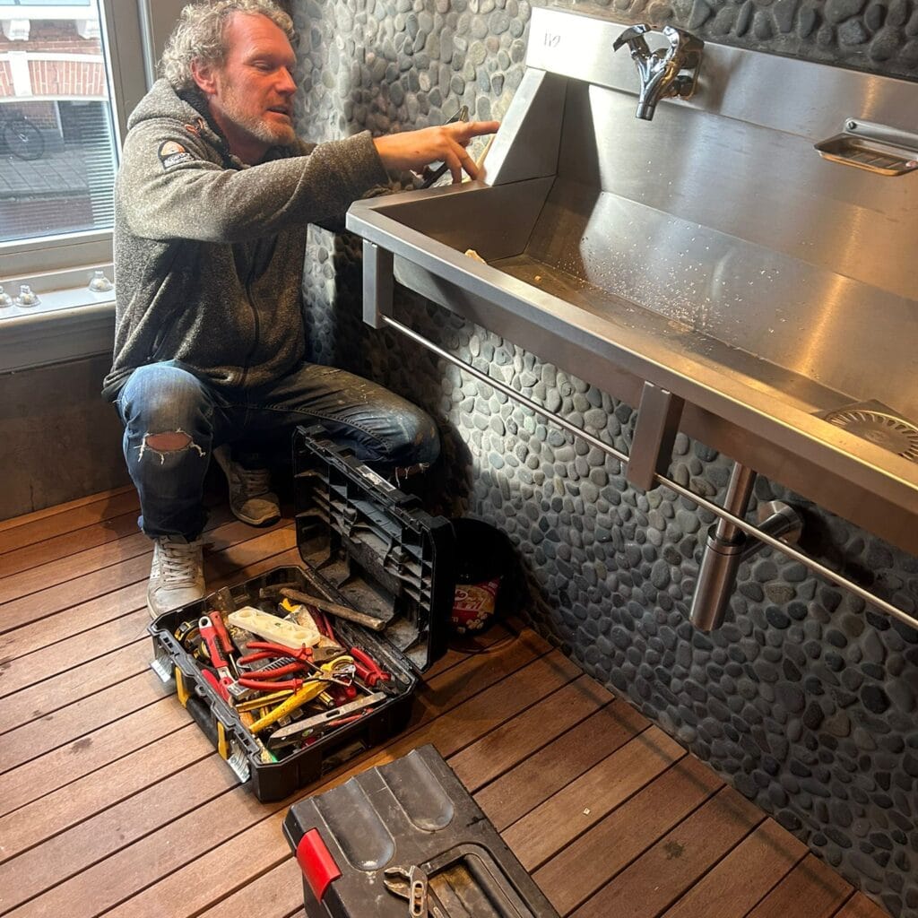 Badkamerspecialist voor nieuw of renovatie badkamer of toilet